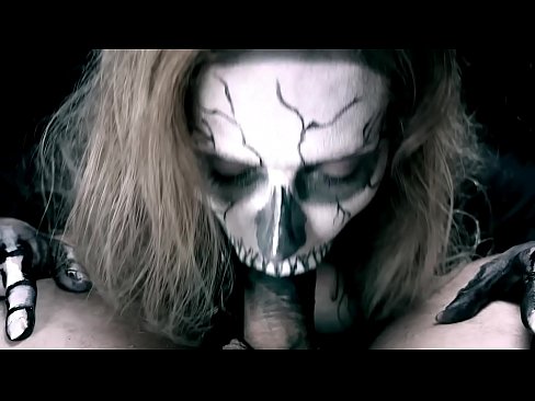 ❤️ Démonické dievča fajčí kokot svojimi čiernymi ústami a prehĺta semeno. ❌ Šukanie video na sk.onlydesiporn.ru ❌❤